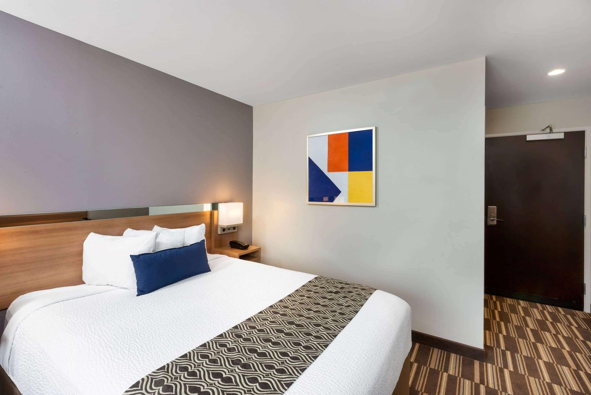 Microtel Inn & Suites By Wyndham Warsaw Eksteriør bilde